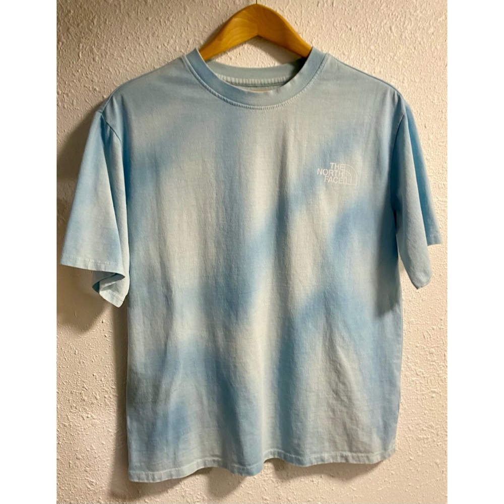 The North Face women’s Sky Blue tie dye Short Sleeve Tee, medium